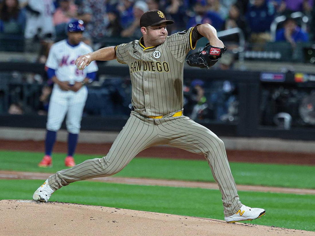 Michael King pitching for the San Diego Padres