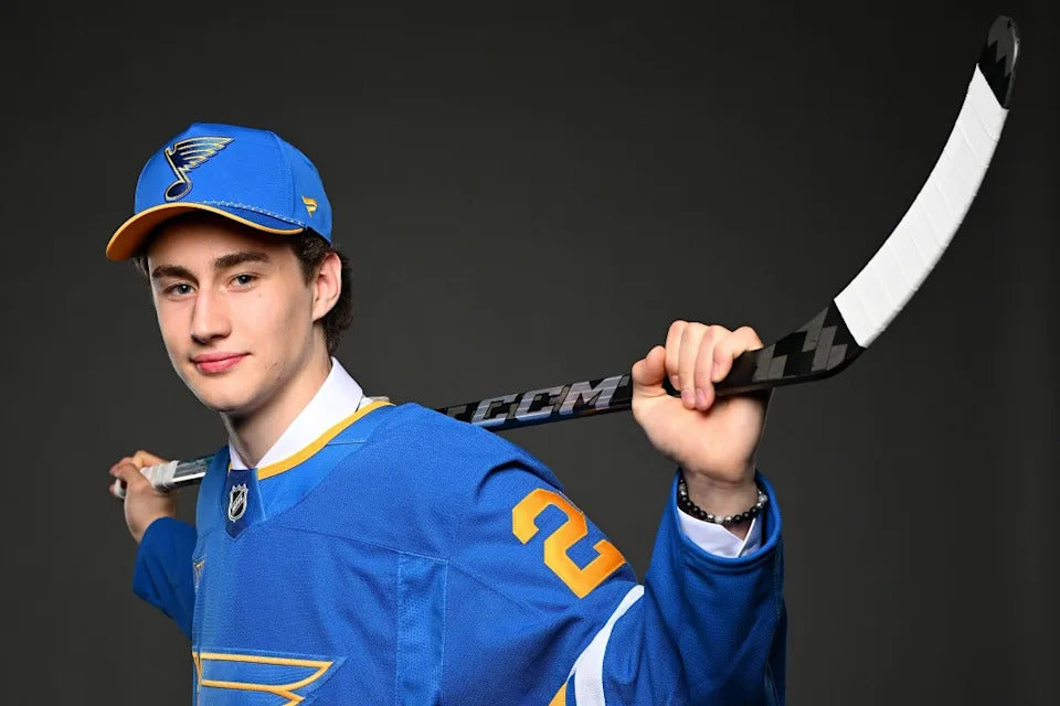 Mason McTavish in St. Louis Blues colors