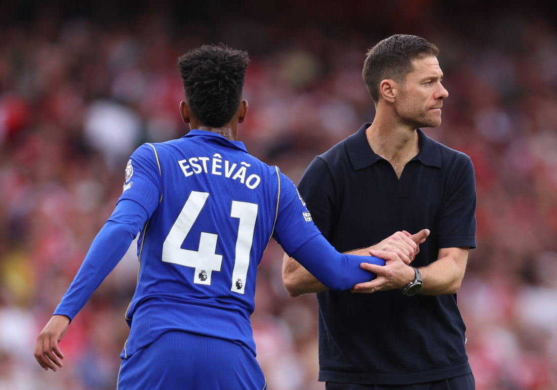 Estêvão Willian and Chelsea manager Xabi Alonso speaking on the touchline during the 2026/27 season
