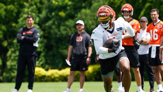 Ja’Marr Chase in Bengals practice gear during an on-field training session