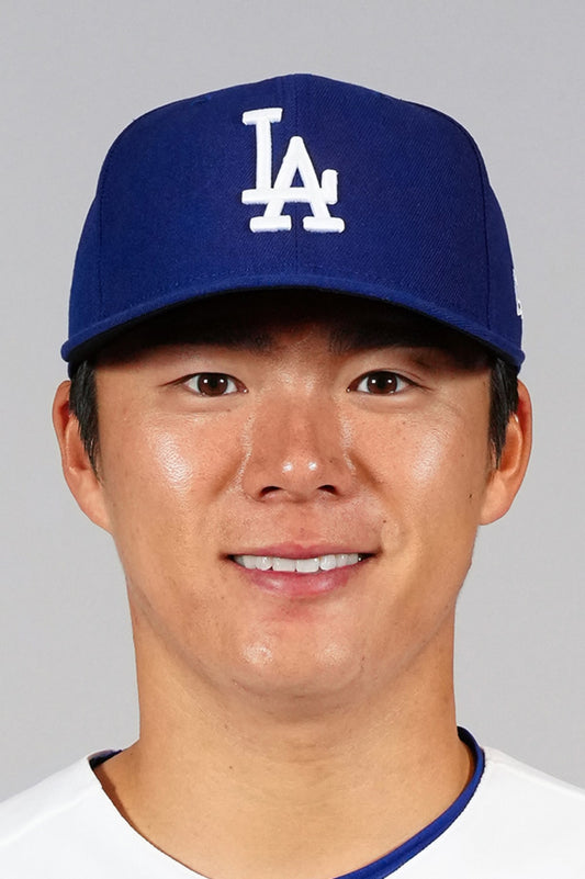 Yoshinobu Yamamoto in current Los Angeles Dodgers uniform