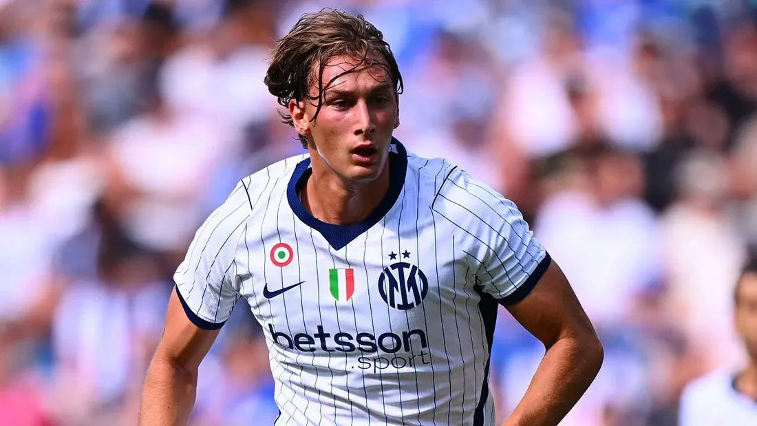 Francesco Pio Esposito in Inter Milan's current white away kit