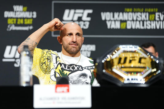 Alexander Volkanovski at the 2026 UFC 333 press conference ahead of Movsar Evloev title defense