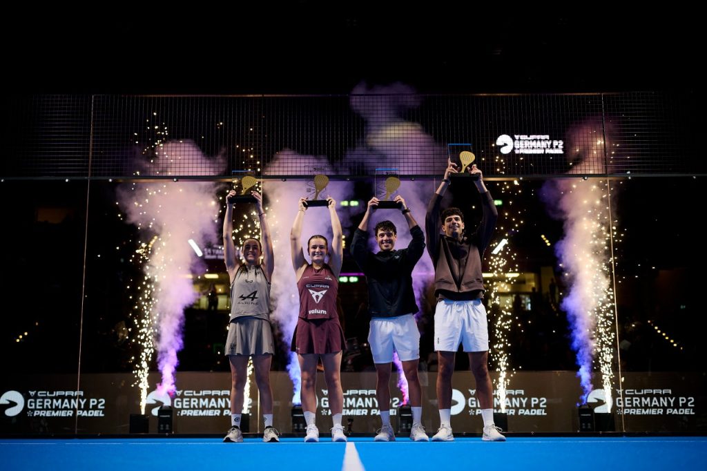 Arturo Coello and Agustín Tapia celebrate their October 2026 Düsseldorf Premier Padel title