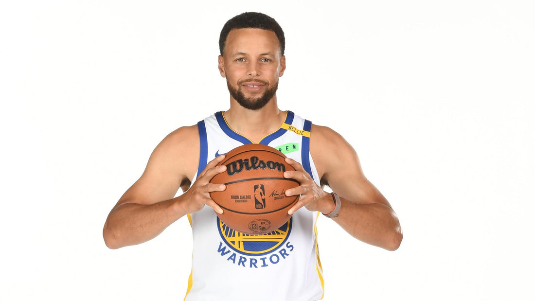 Stephen Curry in a Golden State Warriors uniform during October 2026 preseason action