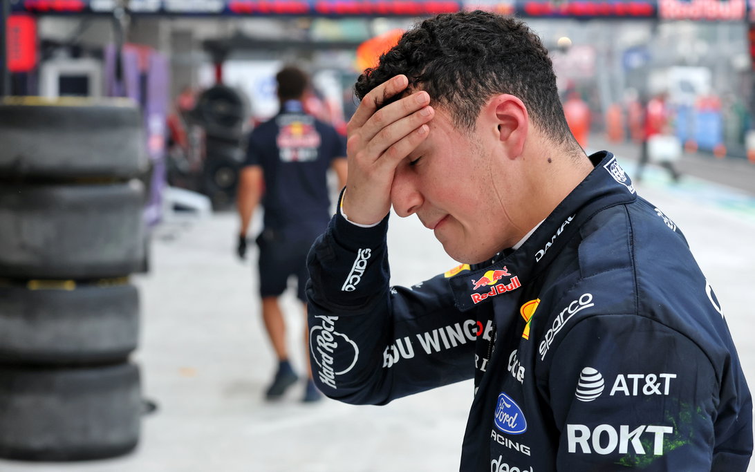 Isack Hadjar in Red Bull Racing colours at the 2026 Singapore Grand Prix