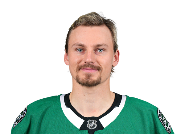 Roope Hintz wearing the Dallas Stars jersey