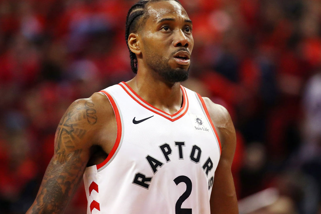 Kawhi Leonard in a Toronto Raptors jersey