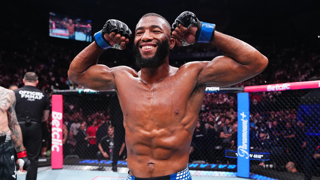 Salahdine Parnasse fighting Dan Hooker in the UFC Paris main event