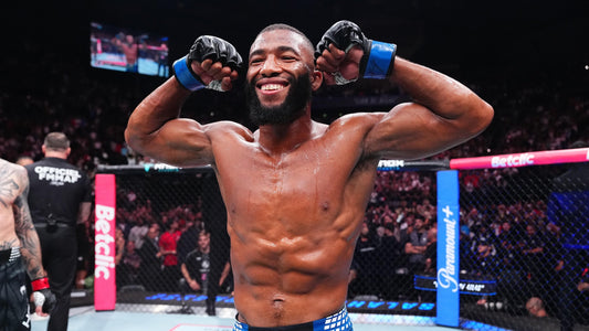 Salahdine Parnasse fighting Dan Hooker in the UFC Paris main event