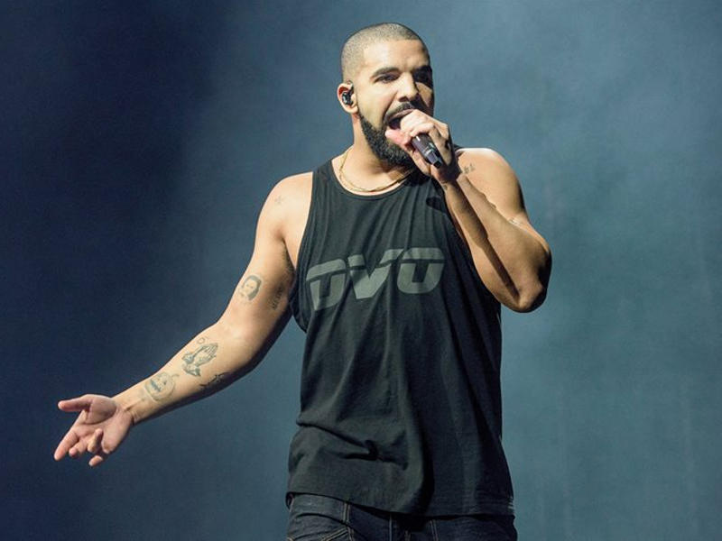 Drake in a fitness-focused image for a core and conditioning article