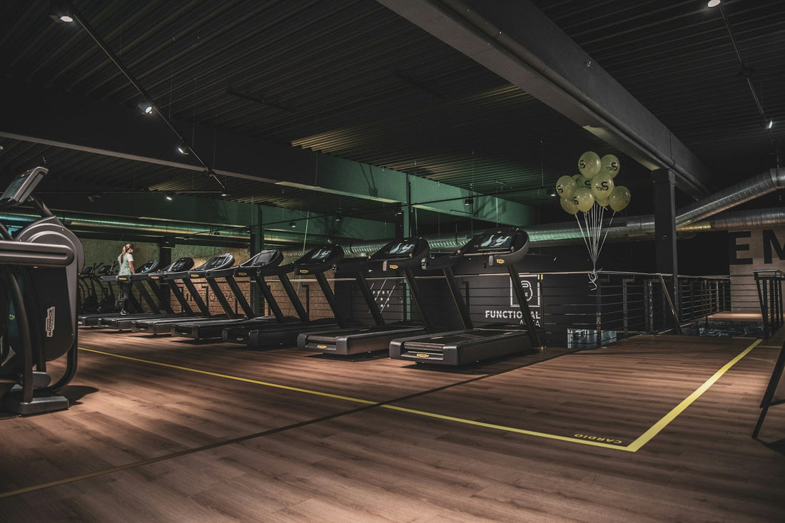 Modern smart home gym equipment in a compact training space